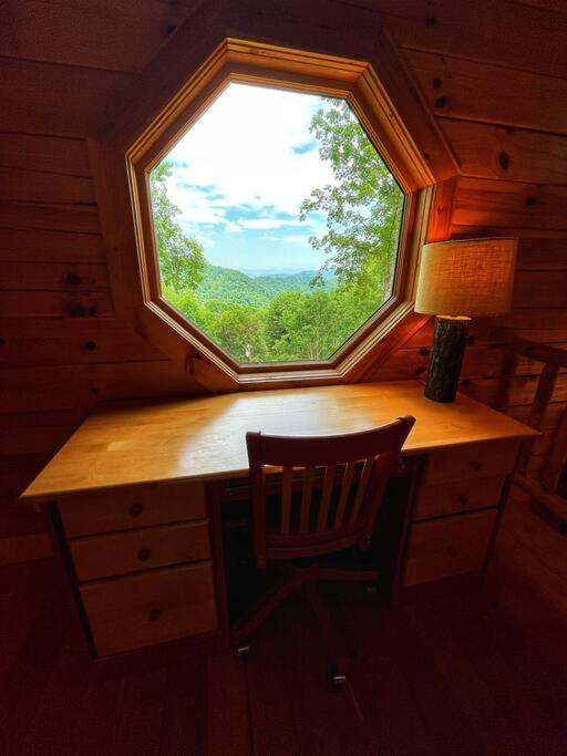 Smokey Mountain Retreat Waynesville