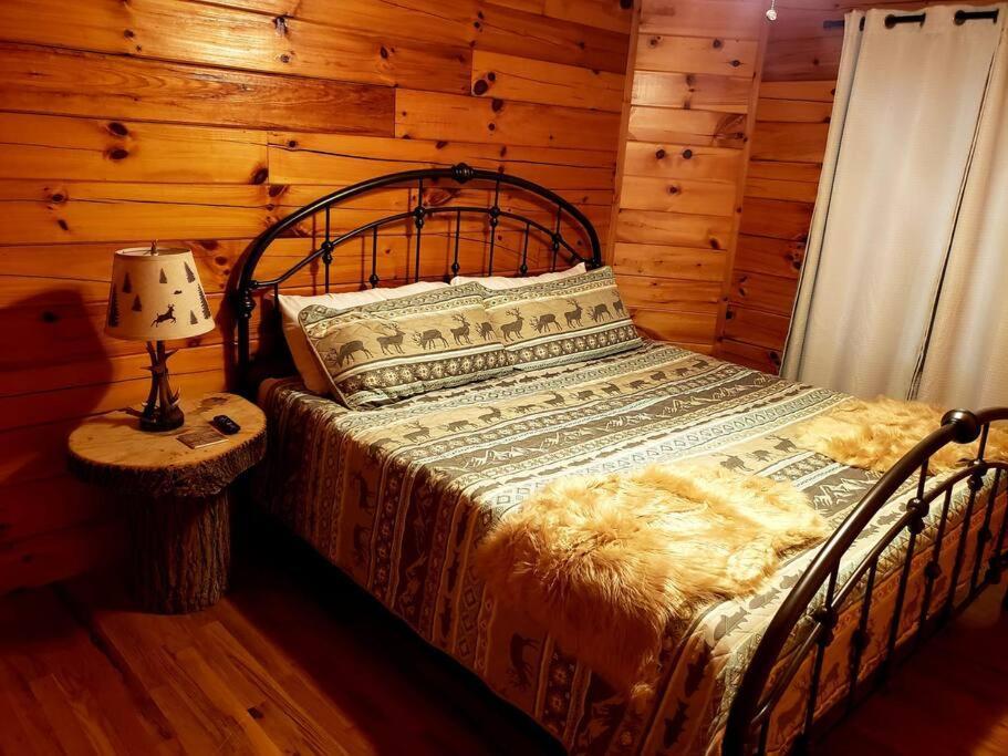 Smokey Mountain Retreat * Waynesville