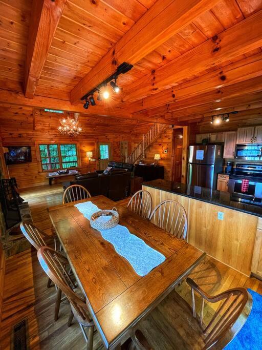 Smokey Mountain Retreat * Waynesville